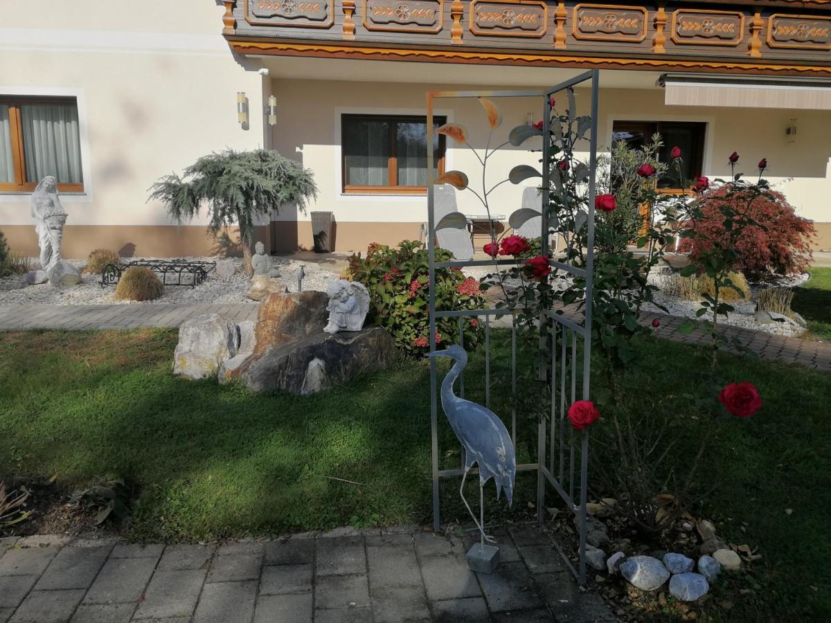 Ferienwohnungen Oranhof Velden am Wörthersee Exterior photo